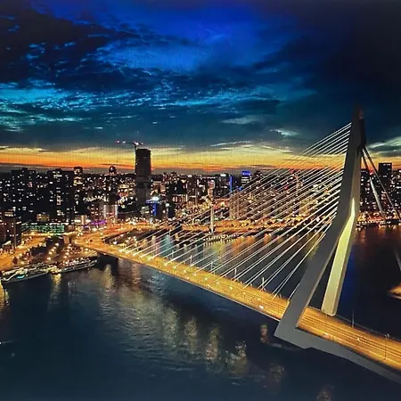 Skyline 010 *